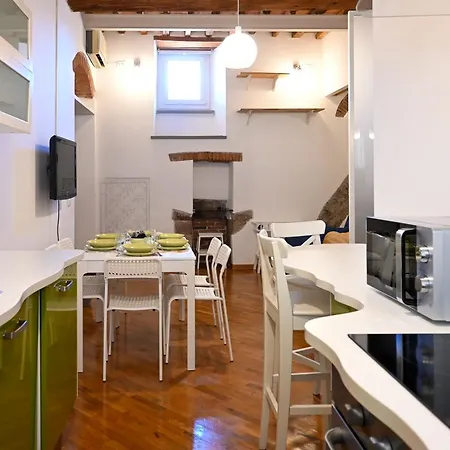 2- In The Heart Of Apartment Pisa
